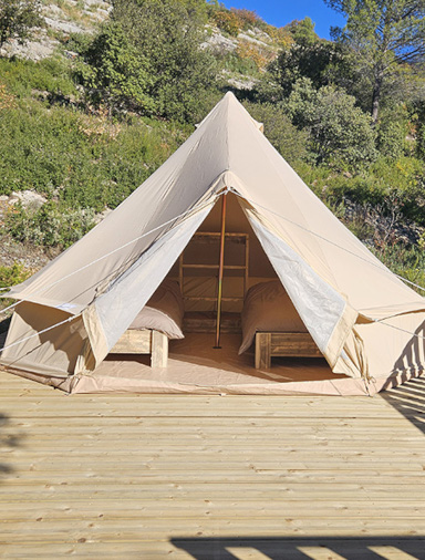 Le dortoir de groupe du camping le Cézanne Montagne Sainte-Victoire à Puyloubier